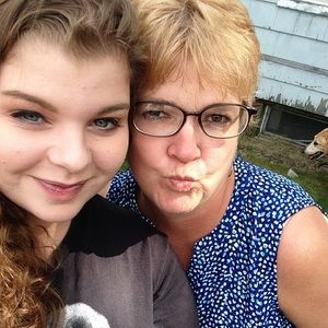 Meet your Posher, Denise